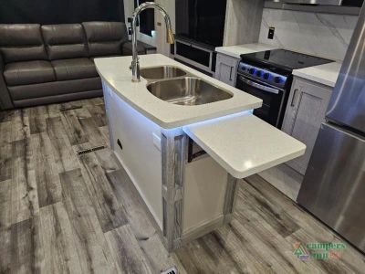 2022 Keystone RV Montana High Country — photo 11 view
