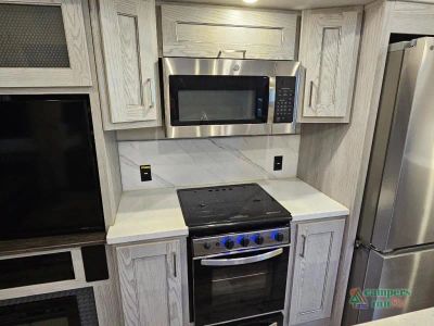 2022 Keystone RV Montana High Country — photo 15 view