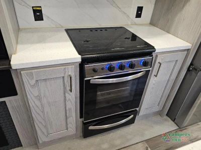 2022 Keystone RV Montana High Country — photo 16 view