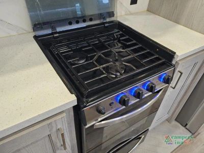 2022 Keystone RV Montana High Country — photo 18 view