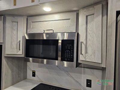 2022 Keystone RV Montana High Country — photo 21 view