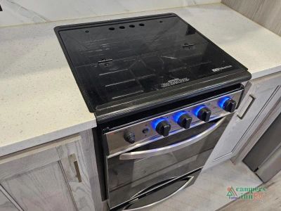 2022 Keystone RV Montana High Country — photo 17 view