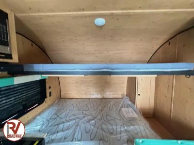 2027 Sunset Park RV Sun Lite — photo 11 view
