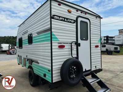 2027 Sunset Park RV Sun Lite — detail view