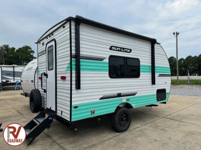 2027 Sunset Park RV Sun Lite — interior view