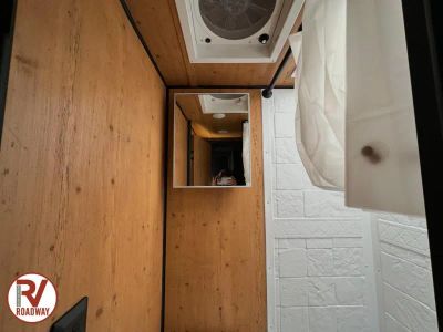 2027 Sunset Park RV Sun Lite — photo 15 view