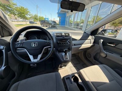 2008 Honda CR-V — engine compartment view