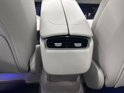 2026 Mercedes-Benz EQE - Photo 24