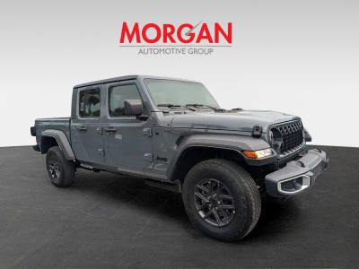 2026 Jeep Gladiator — side profile view