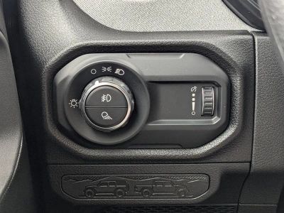 2026 Jeep Gladiator — photo 19 view