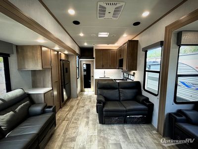 2024 Grand Design Momentum G-Class - Photo 4