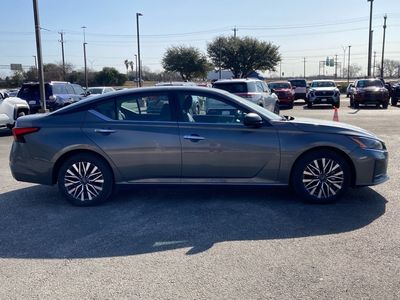 2025 Nissan Altima - Photo 4