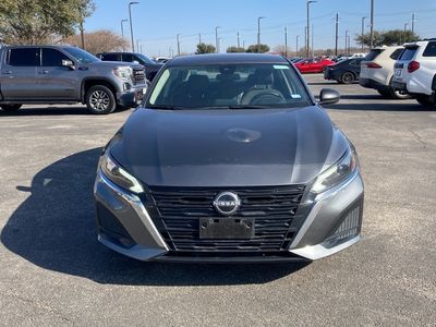 2025 Nissan Altima - Photo 2