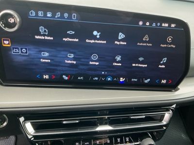 2026 Chevrolet Traverse — photo 12 view
