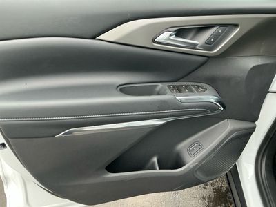 2026 Chevrolet Traverse — photo 16 view