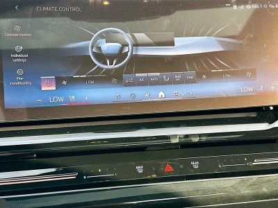 2026 BMW 5 Series — photo 13 view
