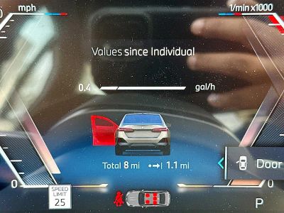 2026 BMW 5 Series — photo 9 view