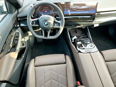 2026 BMW 5 Series — photo 17 view