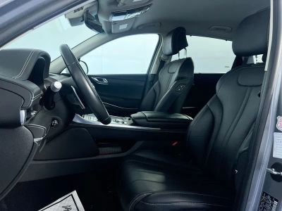 2024 Genesis GV80 — photo 12 view