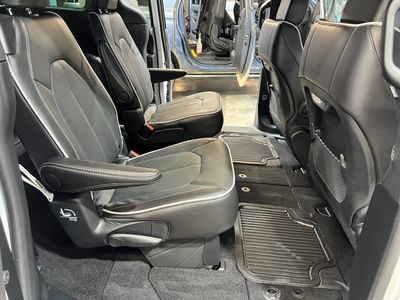2026 Chrysler Pacifica - Photo 10