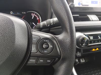 2024 Toyota RAV4 - Photo 12