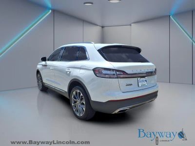 2022 Lincoln Nautilus — side profile view
