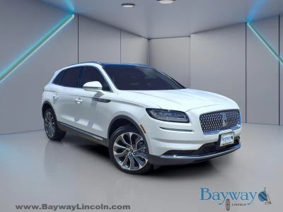 2022 Lincoln Nautilus Reserve in White Metallic — front three-quarter view