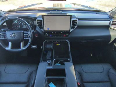 2023 Toyota Tundra — photo 17 view