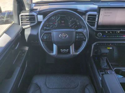 2023 Toyota Tundra — photo 18 view