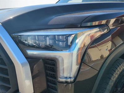 2023 Toyota Tundra — photo 10 view