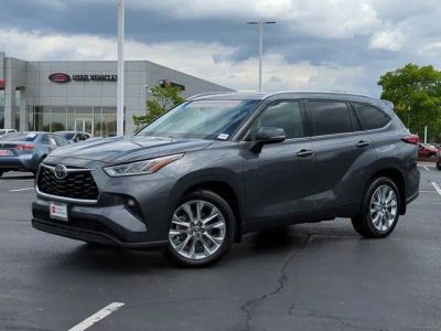 2020 Toyota Highlander - Photo 2