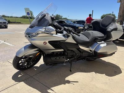 2025 Honda Gold Wing 50th Anniversary - Photo 4