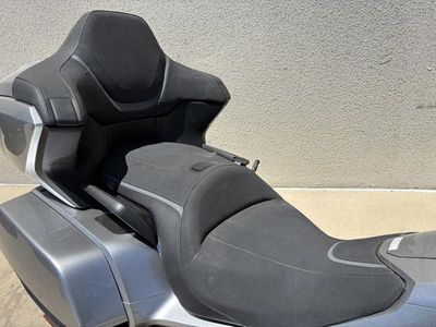 2025 Honda Gold Wing 50th Anniversary - Photo 8