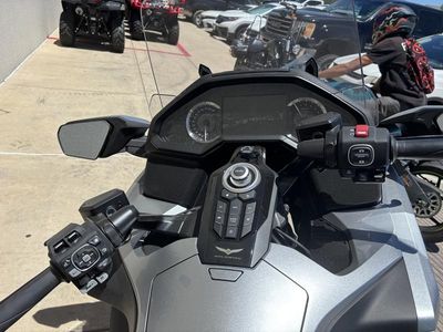 2025 Honda Gold Wing 50th Anniversary - Photo 10