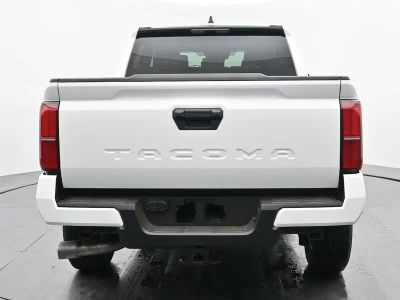 2026 Toyota Tacoma - Photo 4