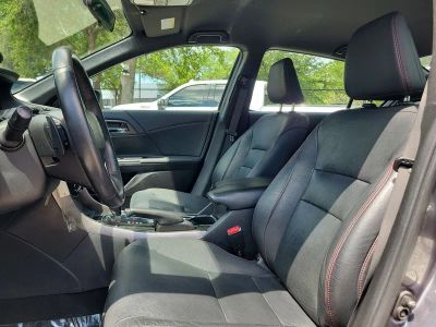 2017 Honda Accord — photo 16 view