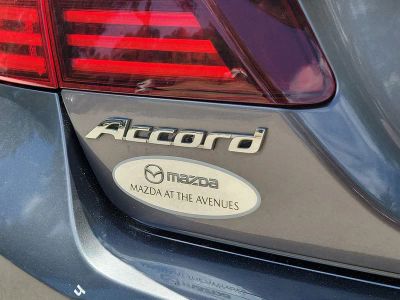 2017 Honda Accord — photo 8 view
