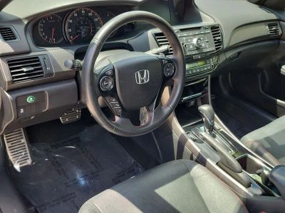 2017 Honda Accord — photo 15 view
