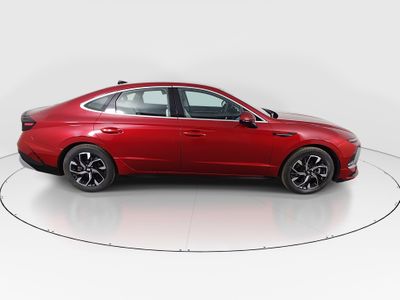 2024 Hyundai Sonata — photo 8 view
