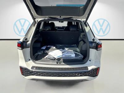 2026 Volkswagen Tiguan — photo 21 view