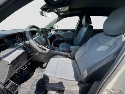 2026 Volkswagen Tiguan — photo 16 view