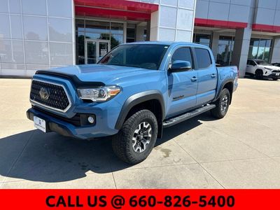 2019 Toyota Tacoma - Photo 2