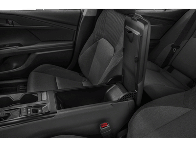 2025 Toyota Camry — photo 11 view