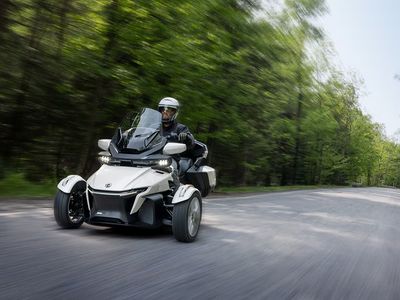2026 Can-Am Spyder RT - Photo 4
