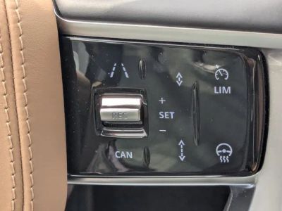 2026 Land Rover Range Rover — photo 25 view