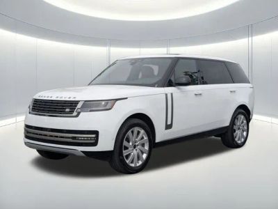 2026 Land Rover Range Rover SE in White — front three-quarter view