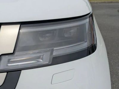 2026 Land Rover Range Rover — photo 9 view
