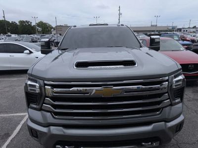 2025 Chevrolet Silverado 2500HD - Photo 2