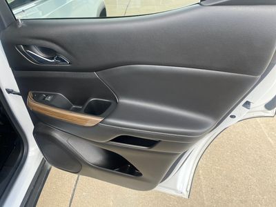 2023 GMC Acadia — photo 8 view