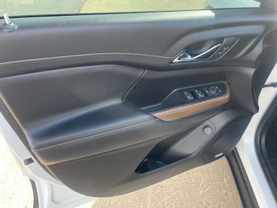2023 GMC Acadia — photo 11 view